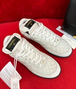 CHANEL SNEAKER