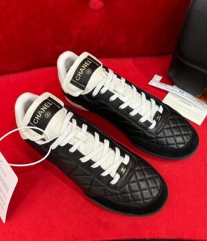 CHANEL SNEAKER