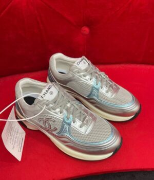 CHANEL SNEAKER
