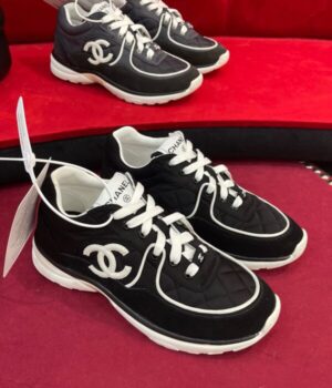 CHANEL SNEAKER