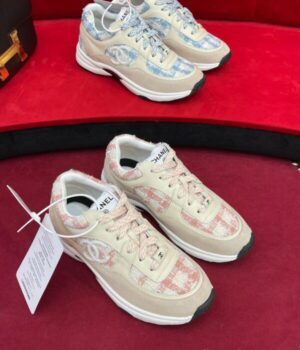 CHANEL SNEAKER