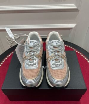 CHANEL SNEAKER