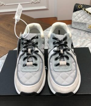 CHANEL SNEAKER