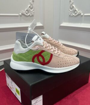 CHANEL SNEAKER