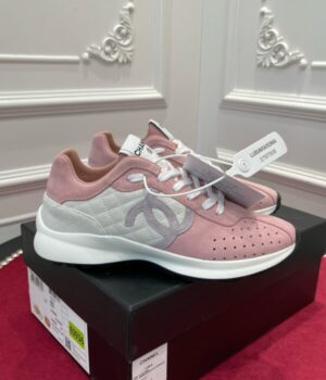 CHANEL SNEAKER