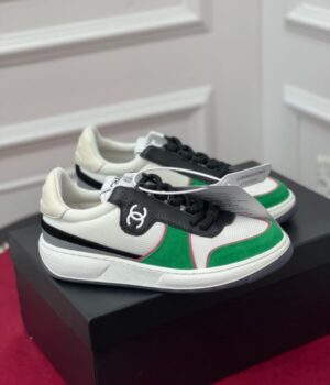 CHANEL SNEAKER
