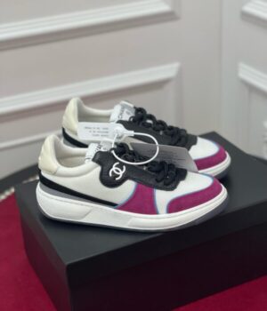 CHANEL SNEAKER