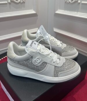 CHANEL SNEAKER