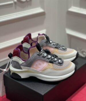 CHANEL SNEAKER