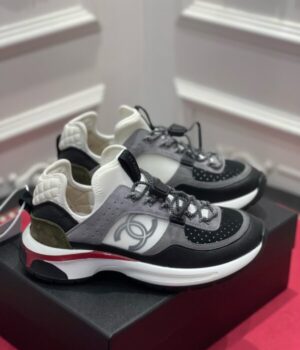 CHANEL SNEAKER