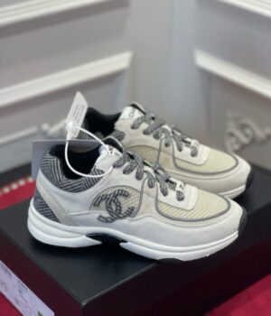 CHANEL SNEAKER