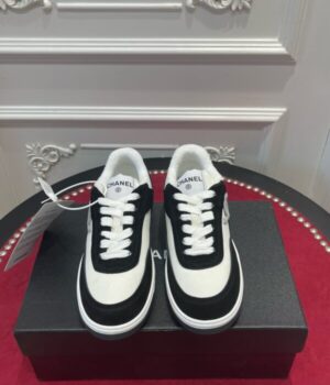 CHANEL SNEAKER