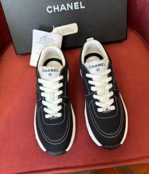 CHANEL SNEAKER