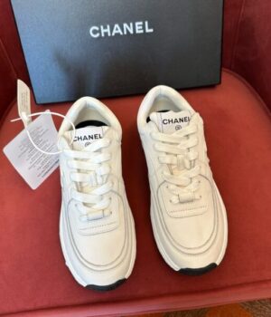 CHANEL SNEAKER