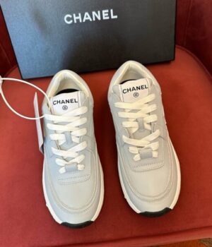 CHANEL SNEAKER