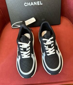 CHANEL SNEAKER