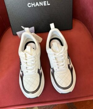 CHANEL SNEAKER