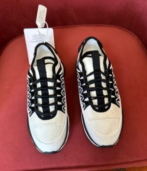 CHANEL SNEAKER