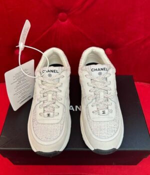 CHANEL SNEAKER