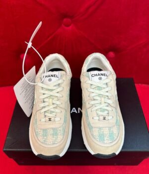 CHANEL SNEAKER