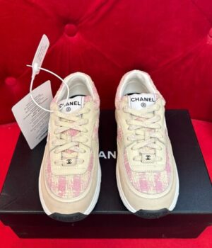 CHANEL SNEAKER