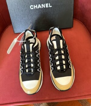 CHANEL SNEAKER