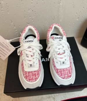 CHANEL SNEAKER