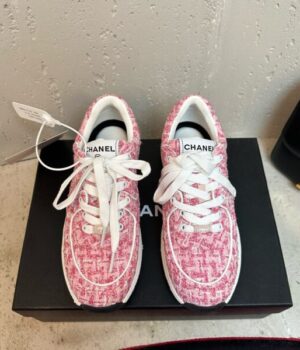 CHANEL SNEAKER