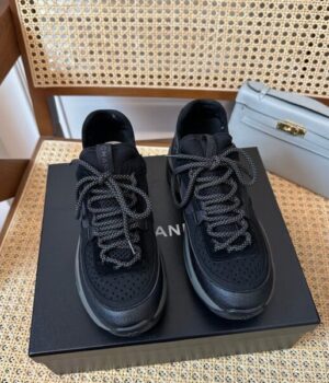 CHANEL SNEAKER
