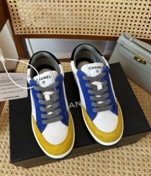 CHANEL SNEAKER