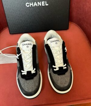CHANEL SNEAKER