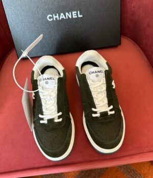 CHANEL SNEAKER