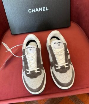 CHANEL SNEAKER