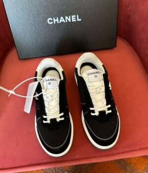CHANEL SNEAKER