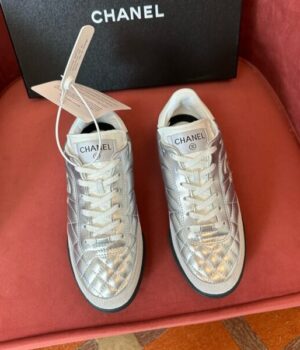 CHANEL SNEAKER