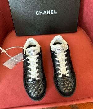 CHANEL SNEAKER