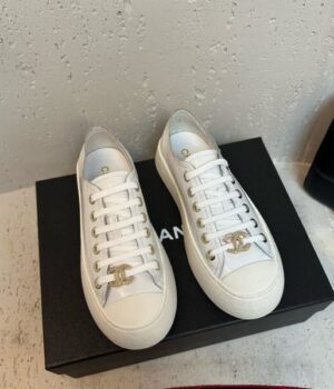 CHANEL SNEAKER
