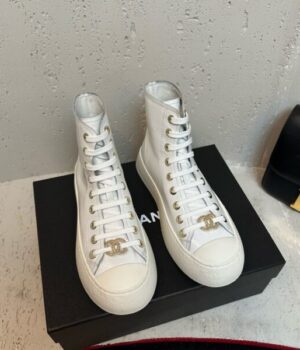 CHANEL SNEAKER