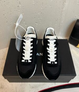 CHANEL SNEAKER