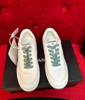 CHANEL SNEAKER