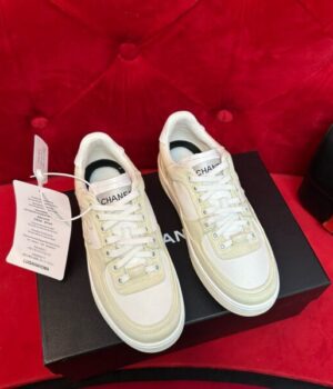 CHANEL SNEAKER
