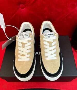 CHANEL SNEAKER