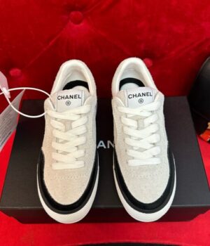 CHANEL SNEAKER