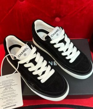 CHANEL SNEAKER