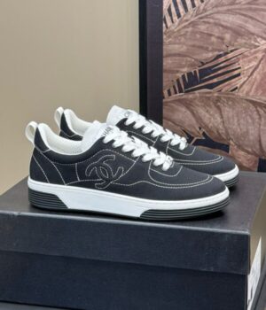 CHANEL SNEAKER
