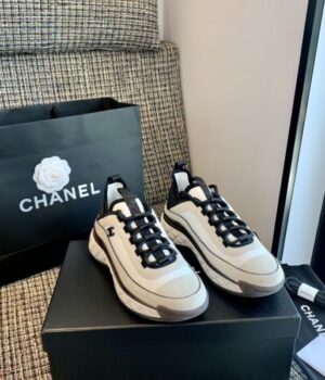 CHANEL SNEAKER