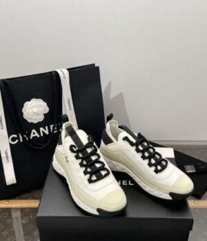 CHANEL SNEAKER