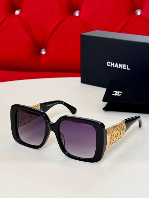 CHANEL SUNGLASSES - Image 4