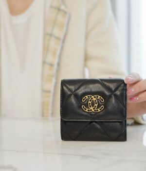 CHANEL WALLET