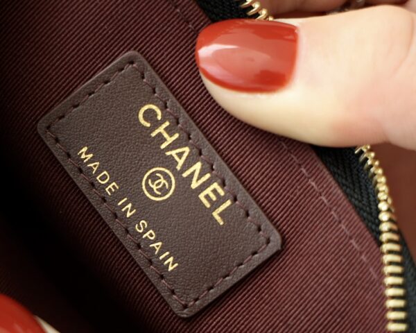 CHANEL WALLET - Image 8